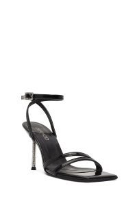 صندل زنانه مشکی براق پاشنه نازک نگین‌دار بنددار دری مد