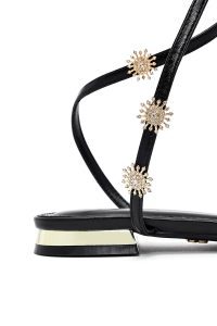 صندل زنانه مشکی نگین‌دار بنددار دری مد