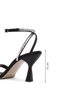 صندل زنانه مشکی نگین‌دار پاشنه‌نازک بنددار دری مد