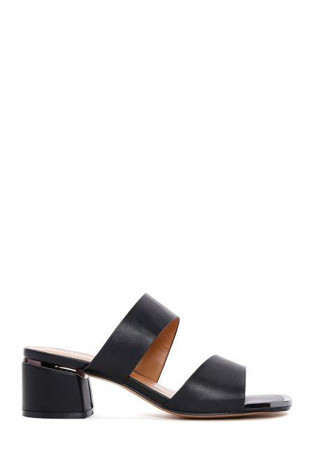 صندل زنانه مشکی پاشنه‌ضخیم کوتاه دری مد