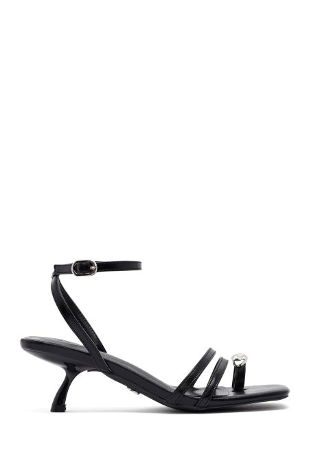 صندل زنانه مشکی پاشنه‌نازک کوتاه بنددار دری مد