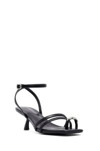 صندل زنانه مشکی پاشنه‌نازک کوتاه بنددار دری مد