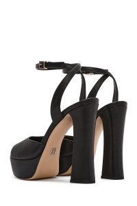 صندل زنانه چرمی مشکی سگک‌دار پلتفرم با پاشنه بلند ضخیم دری مد