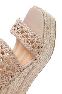 صندل زنانه کرم بافت‌دار بنددار لژدار اسپادریل دری مد