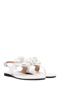 صندل زنانه کرم گل‌دار انگشتی دری مد