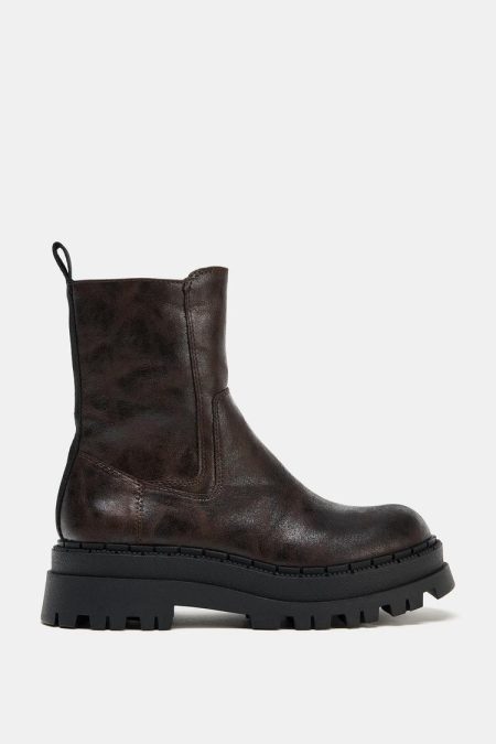 نیم بوت زنانه لژدار افکت کهنه‌کاری زارا – ZARA