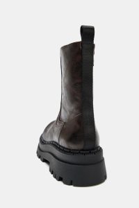 نیم بوت زنانه لژدار افکت کهنه‌کاری زارا – ZARA