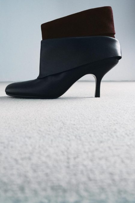 نیم بوت زنانه چرم پاشنه بلند لیمیتد ادیشن زارا – ZARA