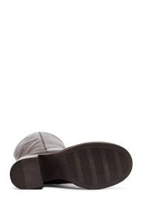 چکمه زنانه چرمی قهوه‌ای زیپ‌دار پاشنه پهن دری مد