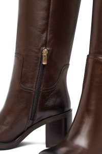 چکمه زنانه چرمی قهوه‌ای زیپ‌دار پاشنه پهن دری مد