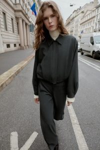 کت بامبر بالونی زنانه راه‌راه کوتاه زارا – ZARA