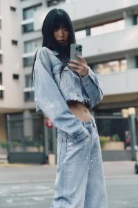 کت جین کوتاه زنانه نگین‌دار TRF زارا – ZARA