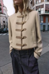 کت زنانه با اپل سرشانه و دکمه قفلی زارا – ZARA