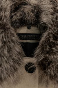 کت زنانه ترکیب پشم با یقه خز مصنوعی کالکشن ZW زارا – ZARA