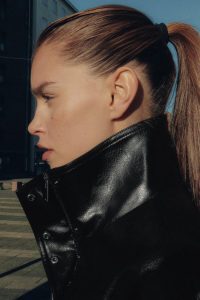 کت زنانه چرم مصنوعی با فرم حجمی زارا – ZARA