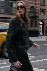 کت زنانه کراس‌اور بافت‌دار نخ متالیک زارا – ZARA