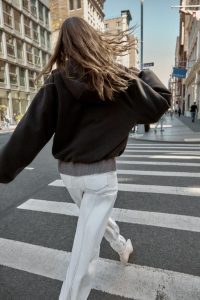 کت زنانه کلاه‌دار با لبه کشی زارا – ZARA