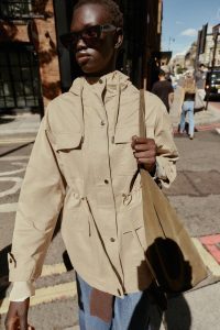 کت زنانه کلاه‌دار چند جیب زارا – ZARA