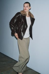 کت زنانه یقه خز براق کالکشن ZW زارا – ZARA