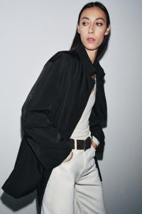 کت نایلونی اورسایز زنانه کالکشن ZW زارا – ZARA
