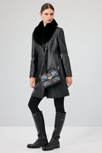 کت چرمی بلند خز مشکی زنانه کریستینا دری مد