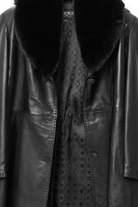 کت چرمی بلند خز مشکی زنانه کریستینا دری مد