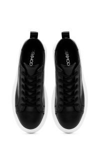 کتونی زنانه مشکی بنددار با زیره ضخیم دری مد