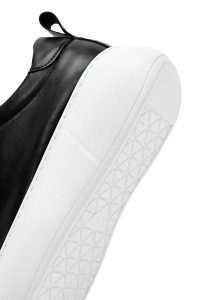 کتونی زنانه مشکی بنددار با زیره ضخیم دری مد