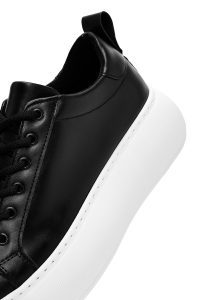 کتونی زنانه مشکی بنددار با زیره ضخیم دری مد