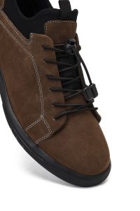 کتونی مردانه نبوک چرمی قهوه‌ای بندی کژوال دری مد