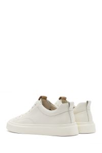 کتونی مردانه چرم سفید بنددار دری مد