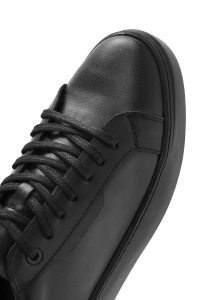 کتونی مردانه چرم مشکی بنددار دری مد