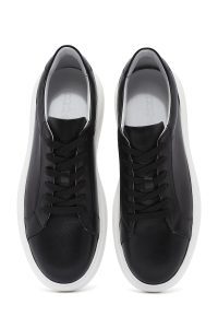 کتونی مردانه چرم مشکی بنددار زیره ضخیم دری مد