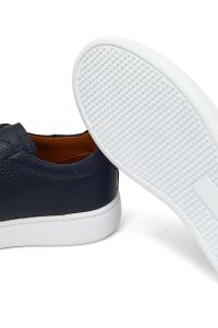 کتونی مردانه چرمی سرمه‌ای بندی با زیره ضخیم دری مد