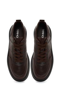 کتونی مردانه چرمی قهوه‌ای بندی با زیره ضخیم دری مد