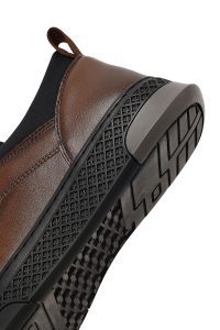 کتونی مردانه چرمی قهوه‌ای بندی با زیره ضخیم دری مد