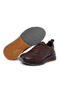 کتونی مردانه چرمی قهوه‌ای بندی زیره ضخیم دری مد