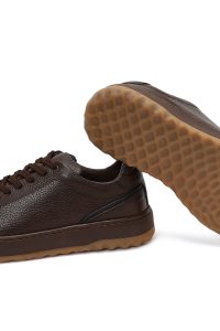 کتونی مردانه چرمی قهوه‌ای بندی زیره ضخیم دری‌مد