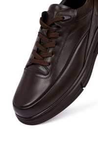 کتونی مردانه چرمی قهوه‌ای بندی کژوال دری‌مد