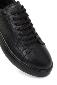 کتونی مردانه چرمی مشکی بندی با زیره ضخیم دری مد