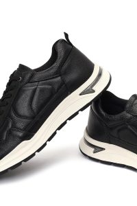 کتونی مردانه چرمی مشکی بندی با زیره ضخیم دری مد