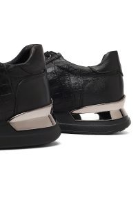 کتونی مردانه چرمی مشکی بندی با زیره ضخیم دری مد