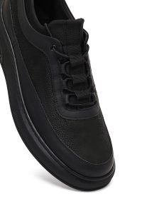 کتونی مردانه چرمی مشکی بندی با زیره ضخیم دری مد