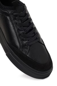 کتونی مردانه چرمی مشکی بندی با زیره ضخیم دری مد