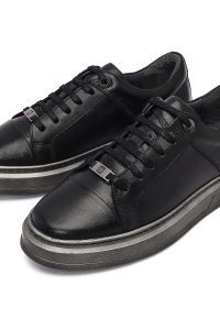 کتونی مردانه چرمی مشکی بندی دری مد