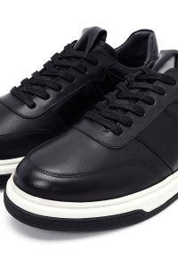 کتونی مردانه چرمی مشکی بندی دری‌مد