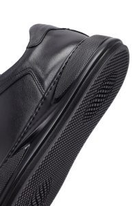 کتونی مردانه چرمی مشکی بندی زیره ضخیم دری‌مد