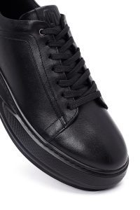 کتونی مردانه چرمی مشکی بندی زیره ضخیم دری‌مد