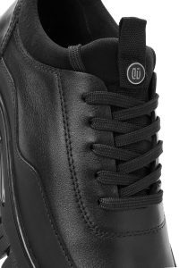 کتونی مردانه چرمی مشکی بندی