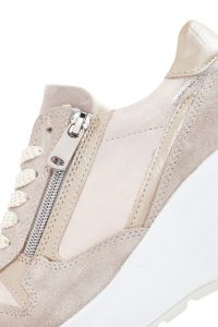 کتونی چرمی پاشنه دار بژ زنانه دری مد